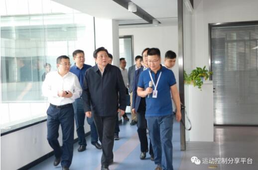 常州市委常委、統(tǒng) 戰(zhàn)部部長韓九云一行 蒞臨常州固高智能裝備協(xié)同創(chuàng)新中心參觀指導(dǎo)